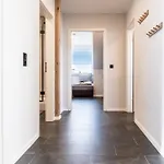 Modern In On Location *