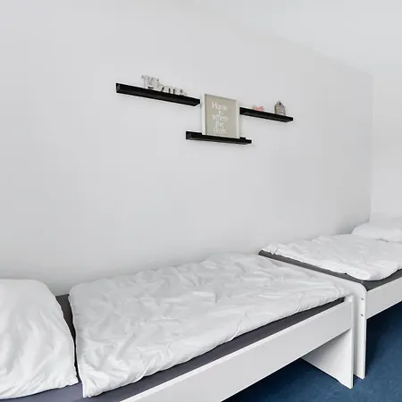 公寓 Modern In On Location