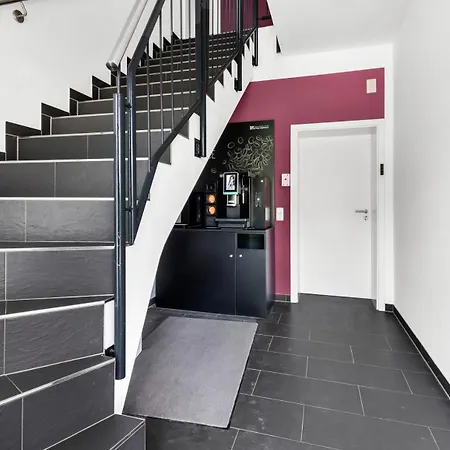 Apartment Modern In On Location