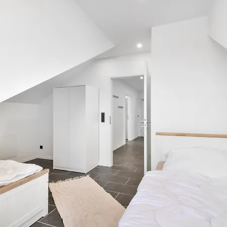 Apartment Modern In On Location