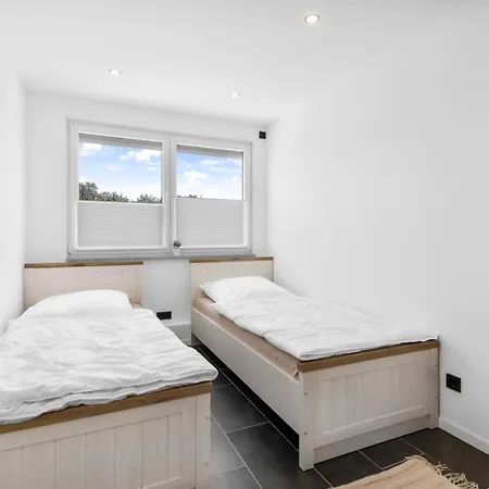 Modern In On Location Apartament *