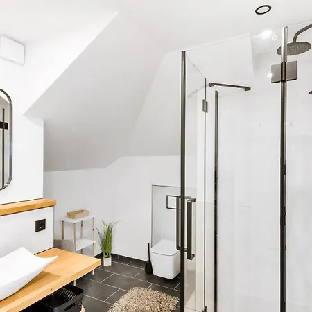 Modern In On Location * Selm