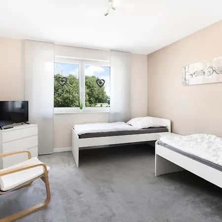 Modern In On Location 公寓