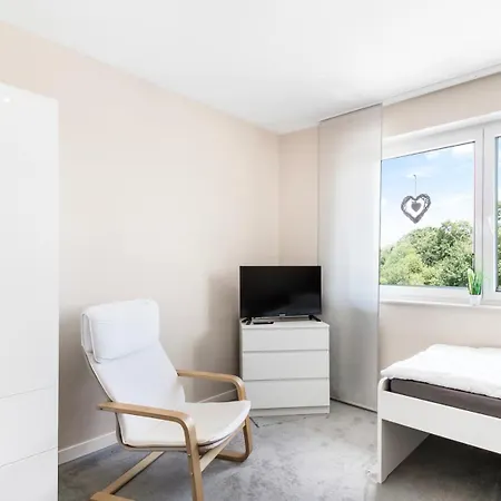 Modern In On Location *