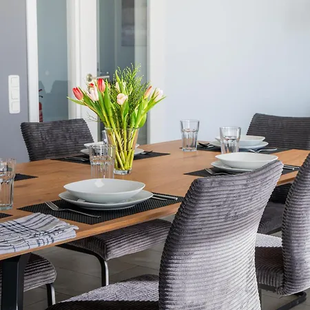 Modern In On Location