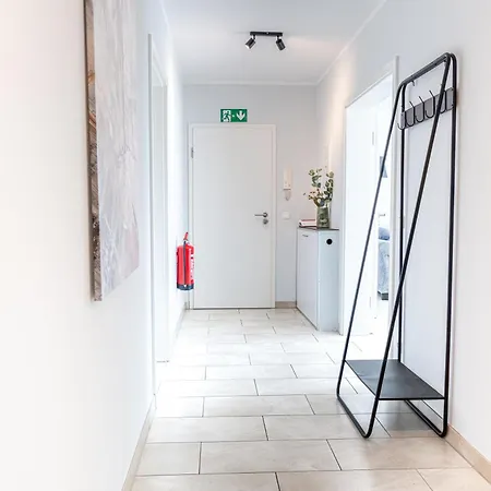 Modern In On Location *