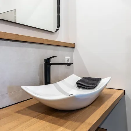 Modern In On Location * Selm