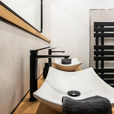 Modern In On Location * Selm