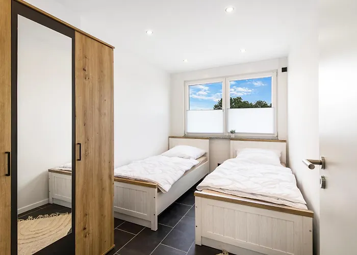 Modern In On Location *