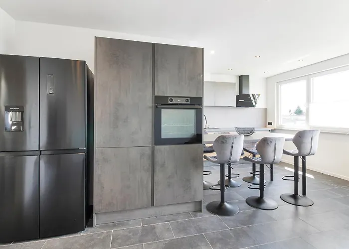 Modern In On Location