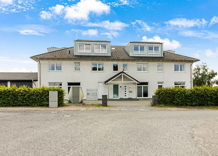 Апартаменты Modern In On Location *