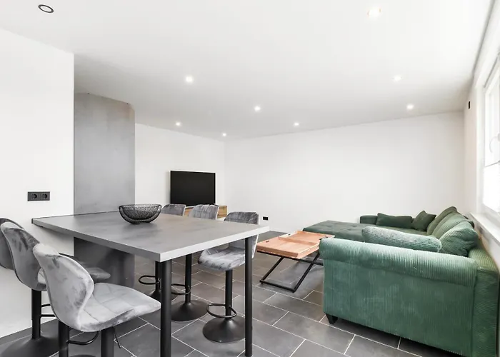 Modern In On Location