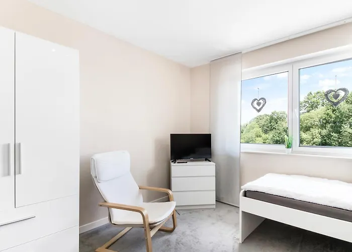 Modern In On Location *