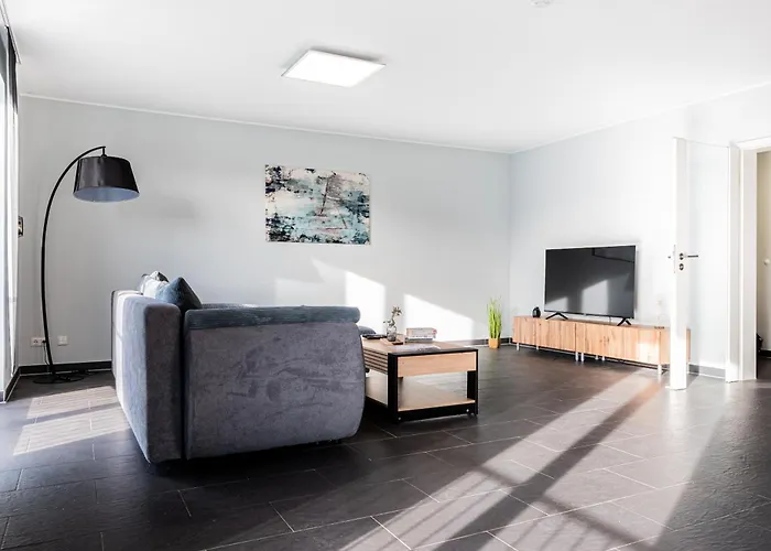 Апартаменты Modern In On Location *