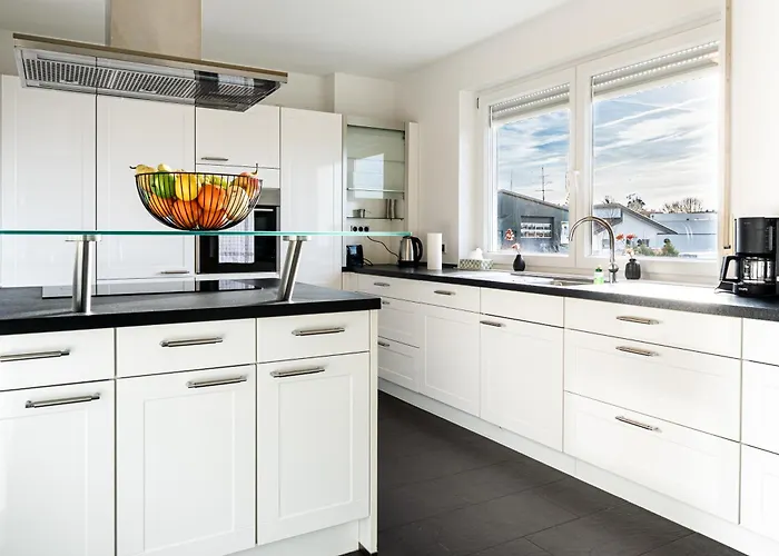 Modern In On Location *