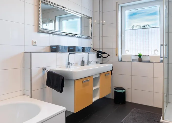 Modern In On Location *