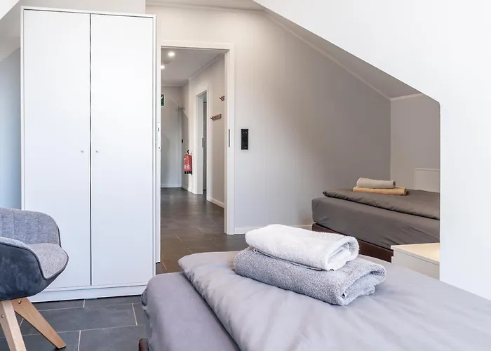 Modern In On Location Apartman